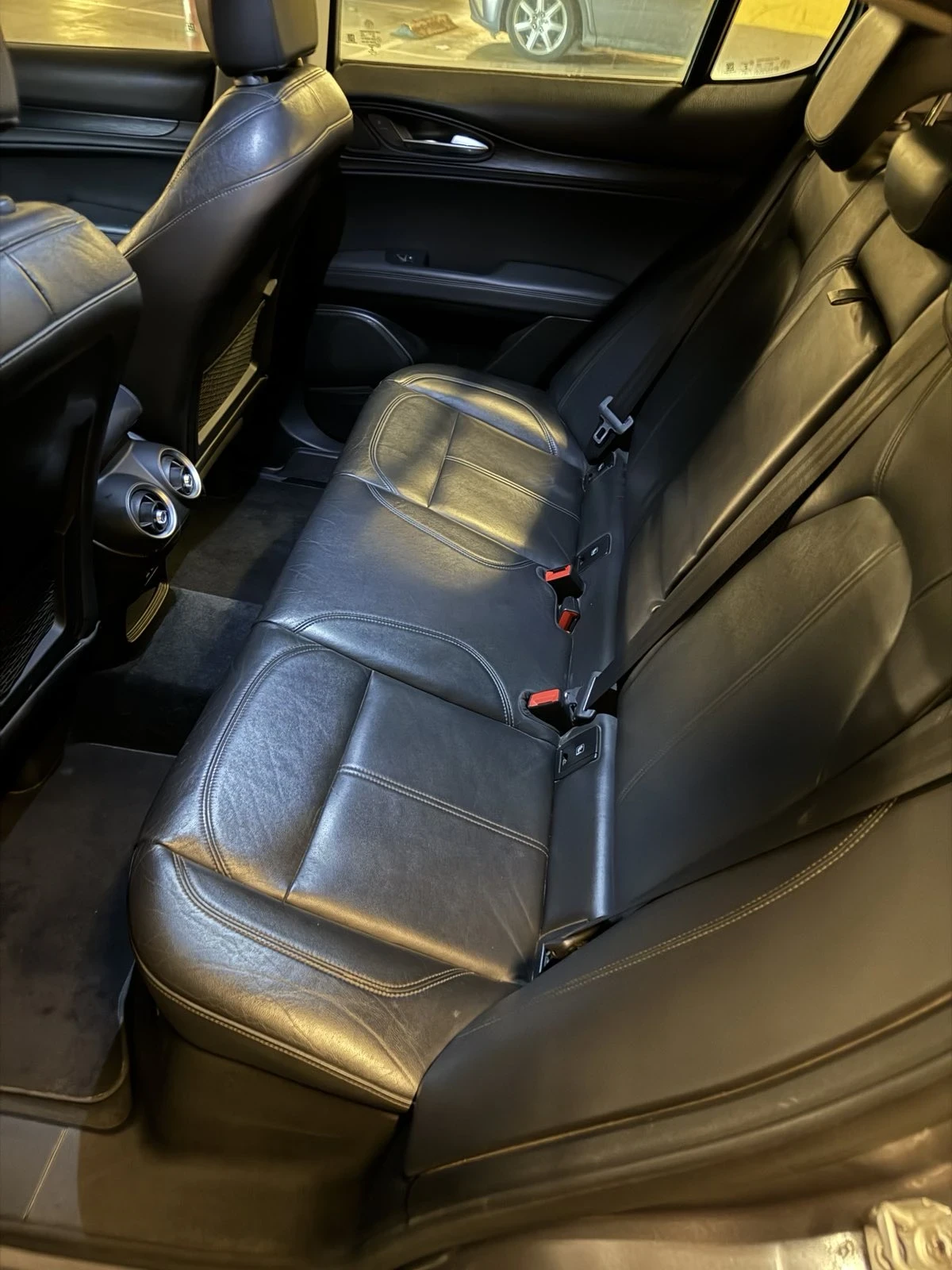 Alfa Romeo Stelvio Full |  |  | 44 | 210 . | Mobile.bg   11