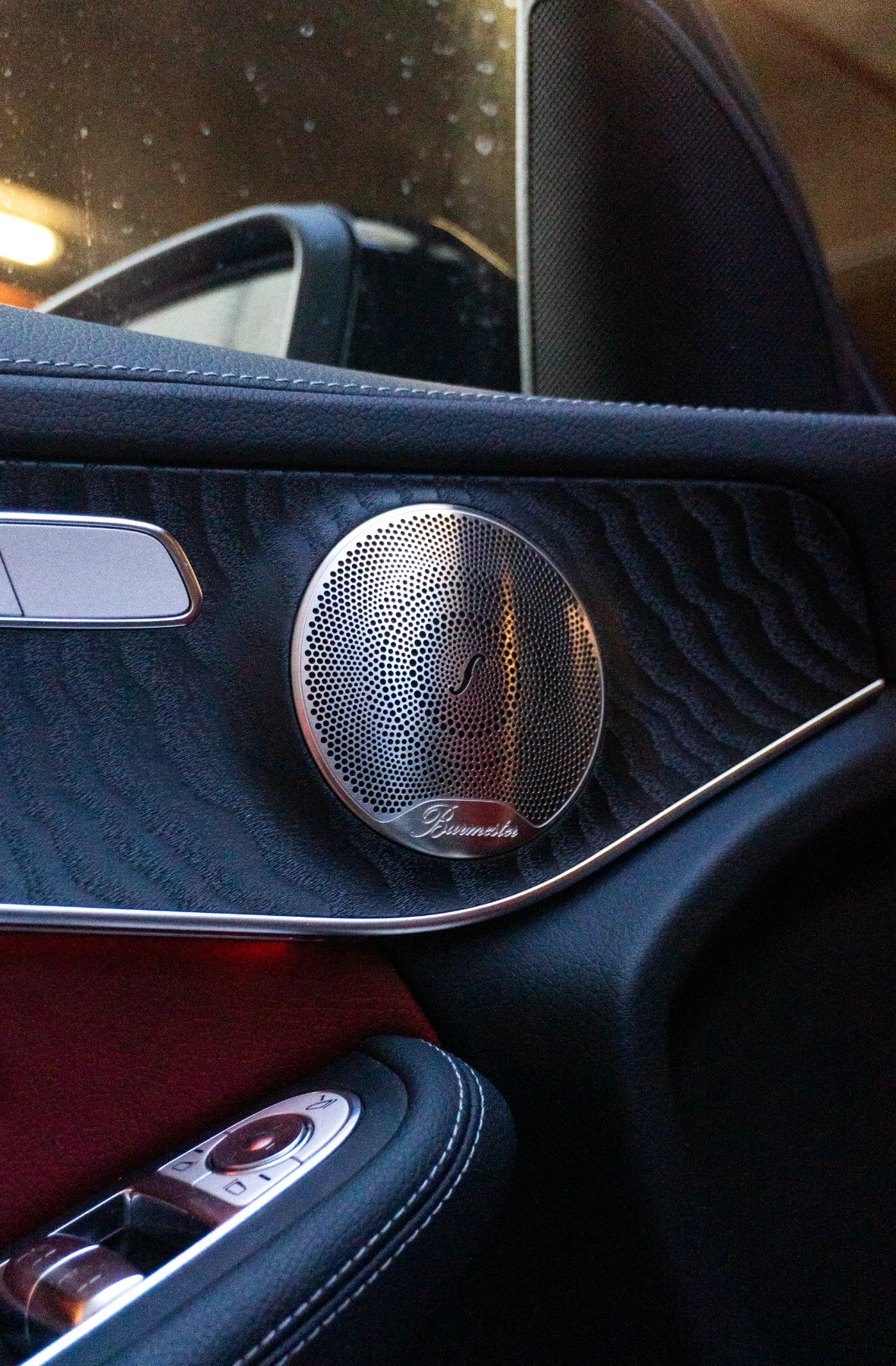 Mercedes-Benz GLC 300 300de, снимка 10 - Автомобили и джипове - 53926397