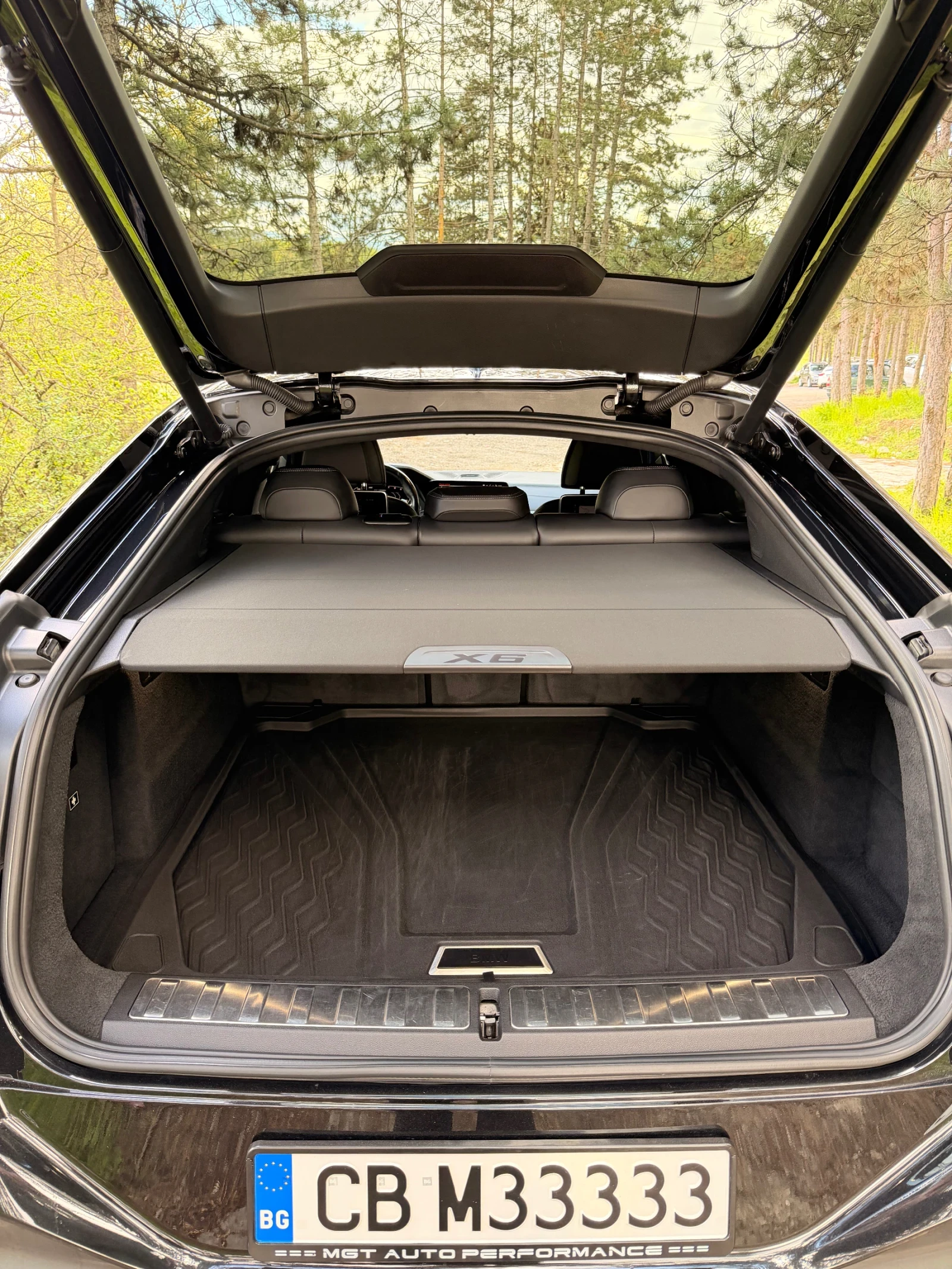 BMW X6 M50i = Individual= , снимка 13 - Автомобили и джипове - 54295963