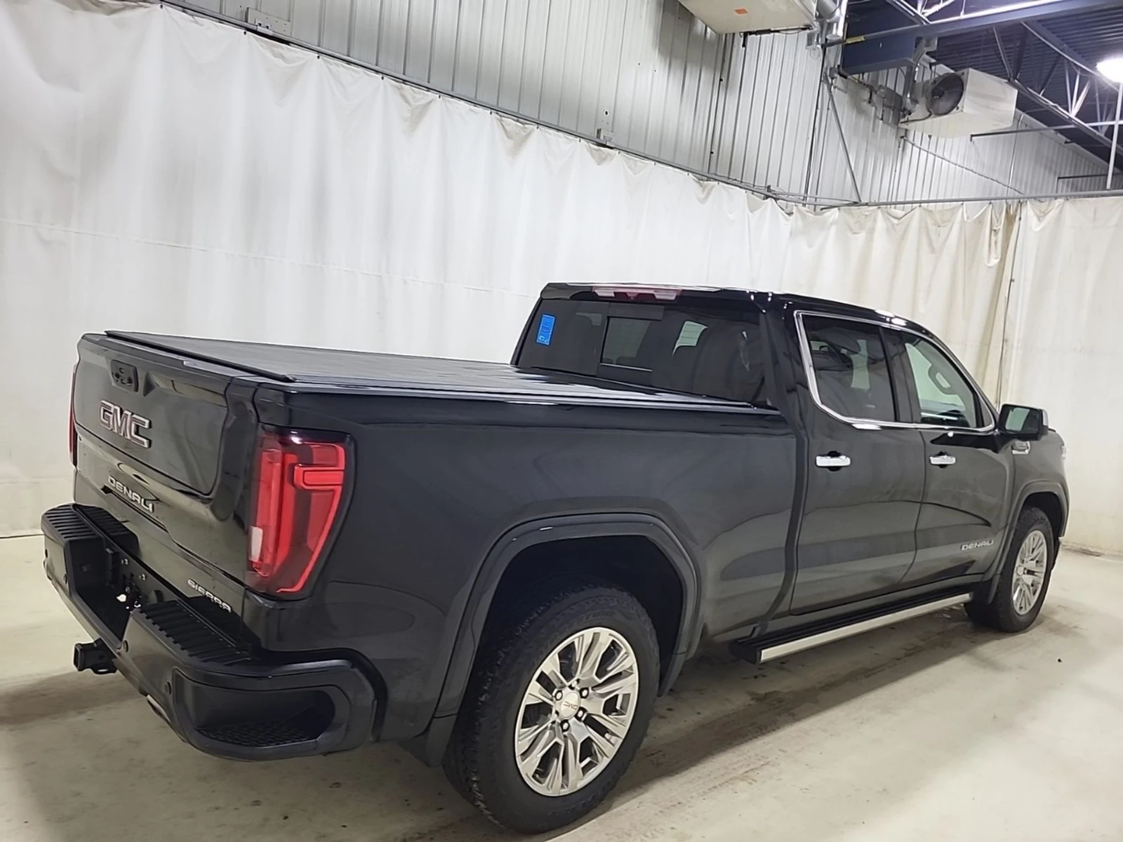 Gmc Sierra Denali/360 камера/Следене на ленти, снимка 7 - Автомобили и джипове - 54384809