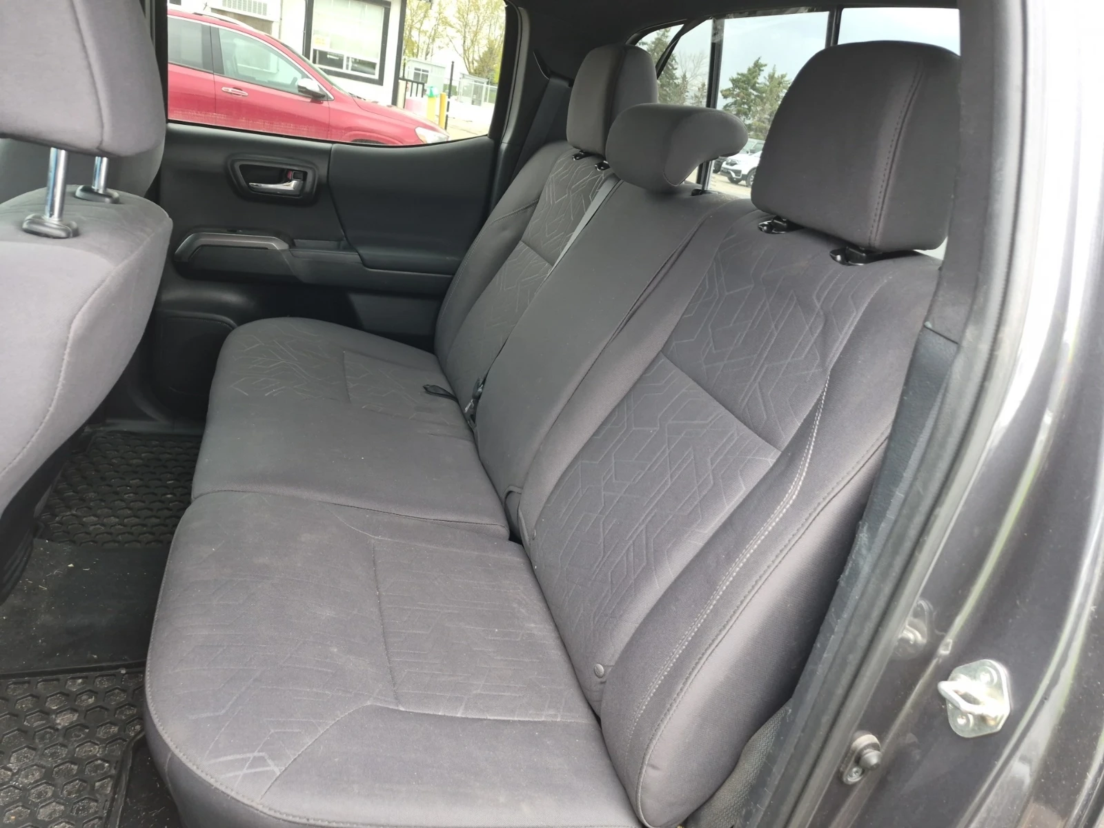 Toyota Tacoma SR5 Double Cab, снимка 14 - Автомобили и джипове - 54477209