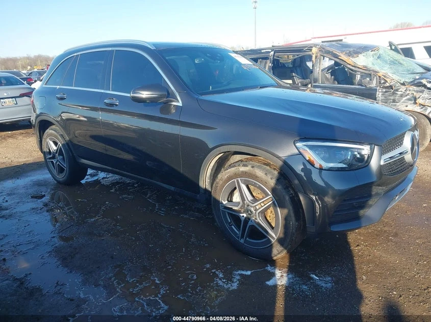 Mercedes-Benz GLC 300 2020 MERCEDES-BENZ GLC 300 4MATIC, снимка 4 - Автомобили и джипове - 54685297