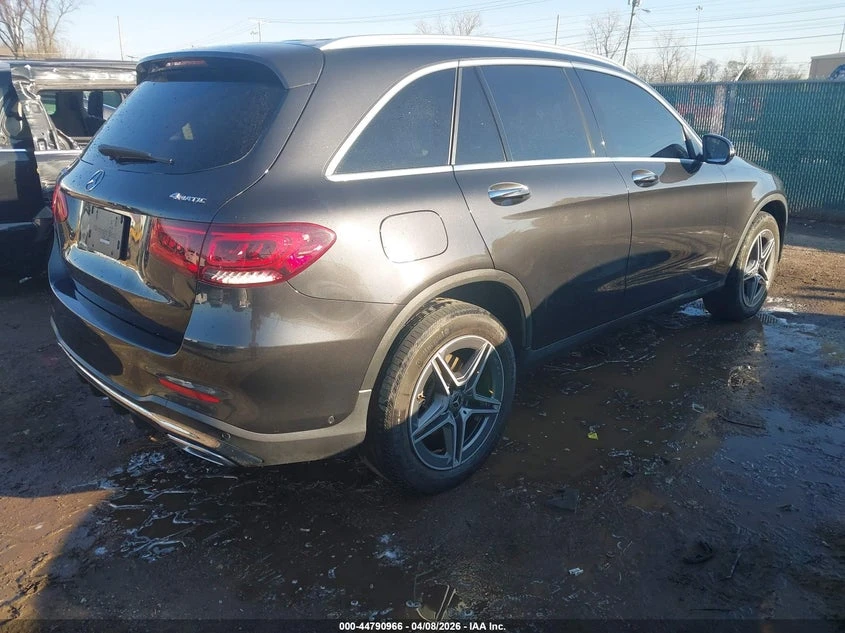 Mercedes-Benz GLC 300 2020 MERCEDES-BENZ GLC 300 4MATIC, снимка 7 - Автомобили и джипове - 54685297