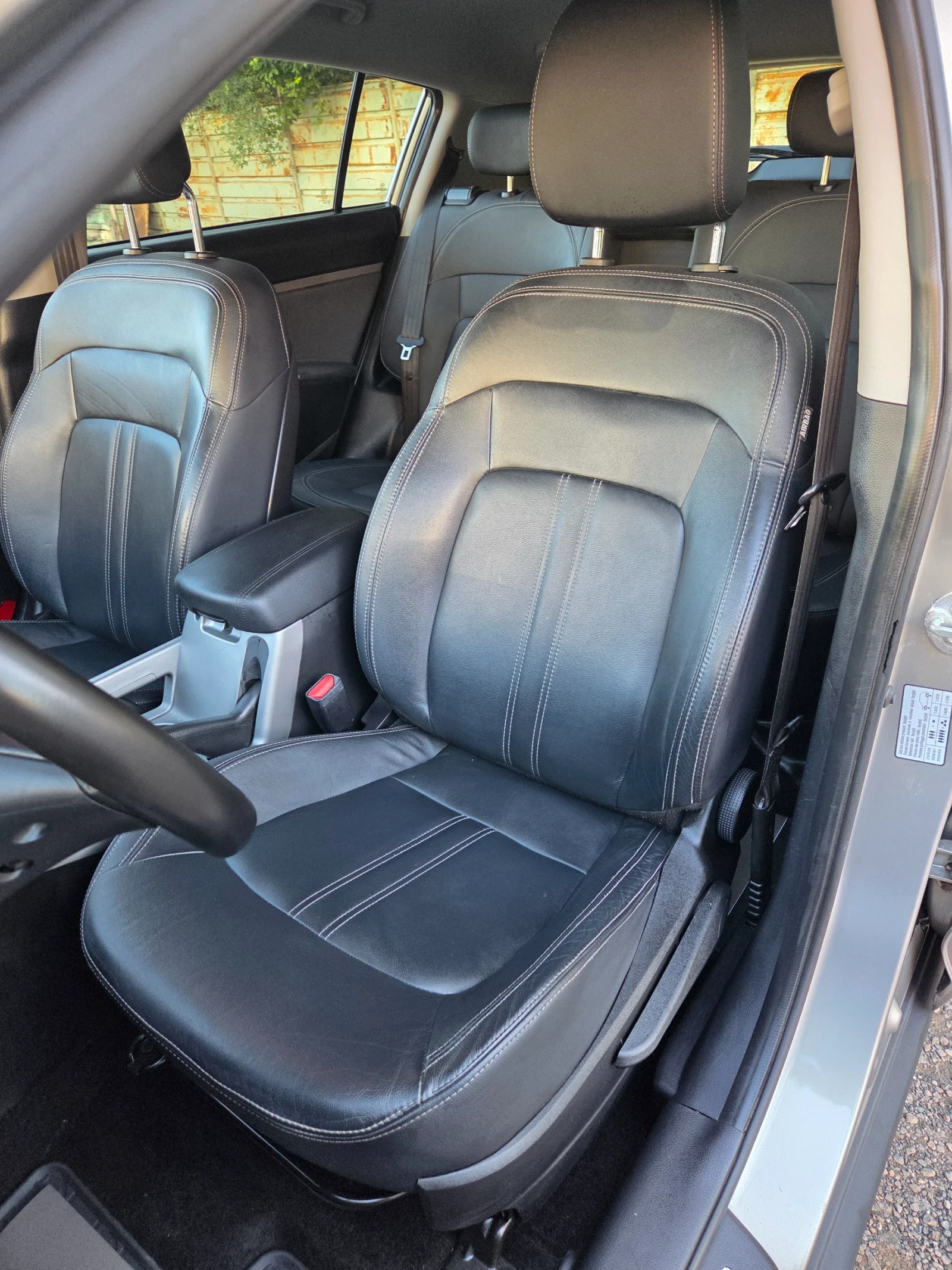 Kia Sportage 2.0CRDI-SPIRIT 4x4, снимка 10 - Автомобили и джипове - 55646133