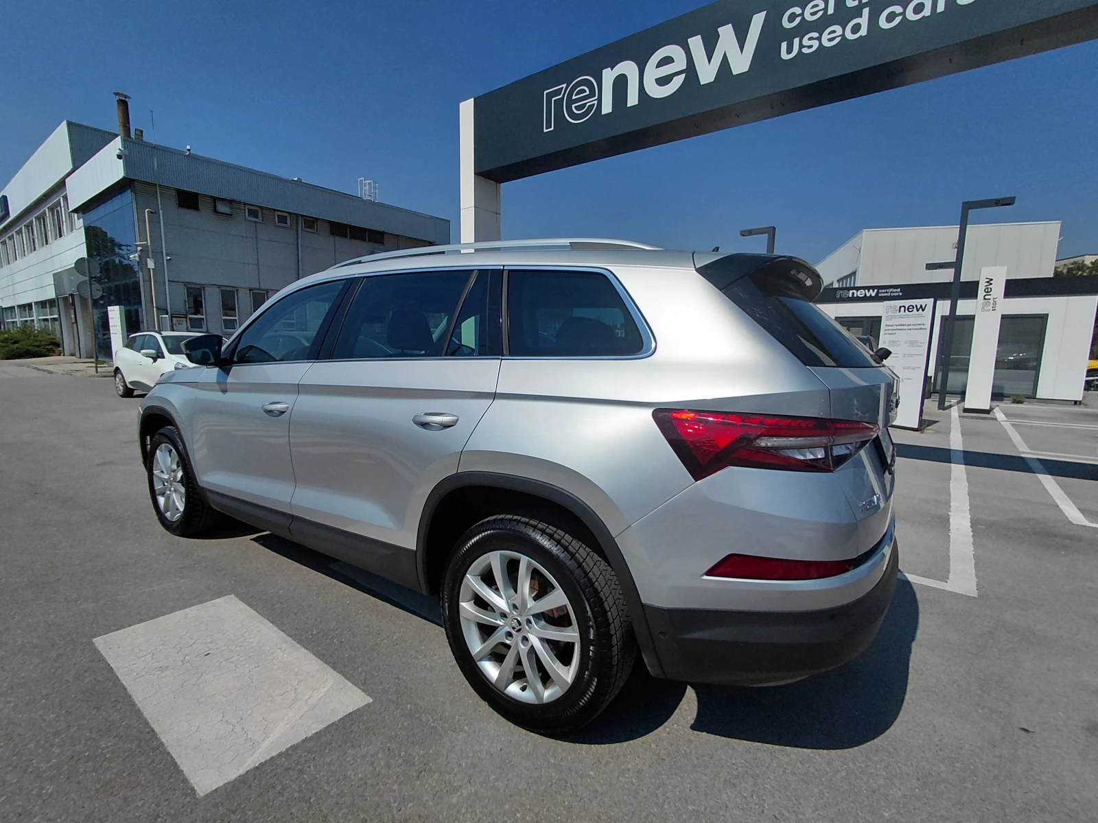 Skoda Kodiaq 2.0TDI/200к.с/DSG/4x4/Style, снимка 5 - Автомобили и джипове - 56033789