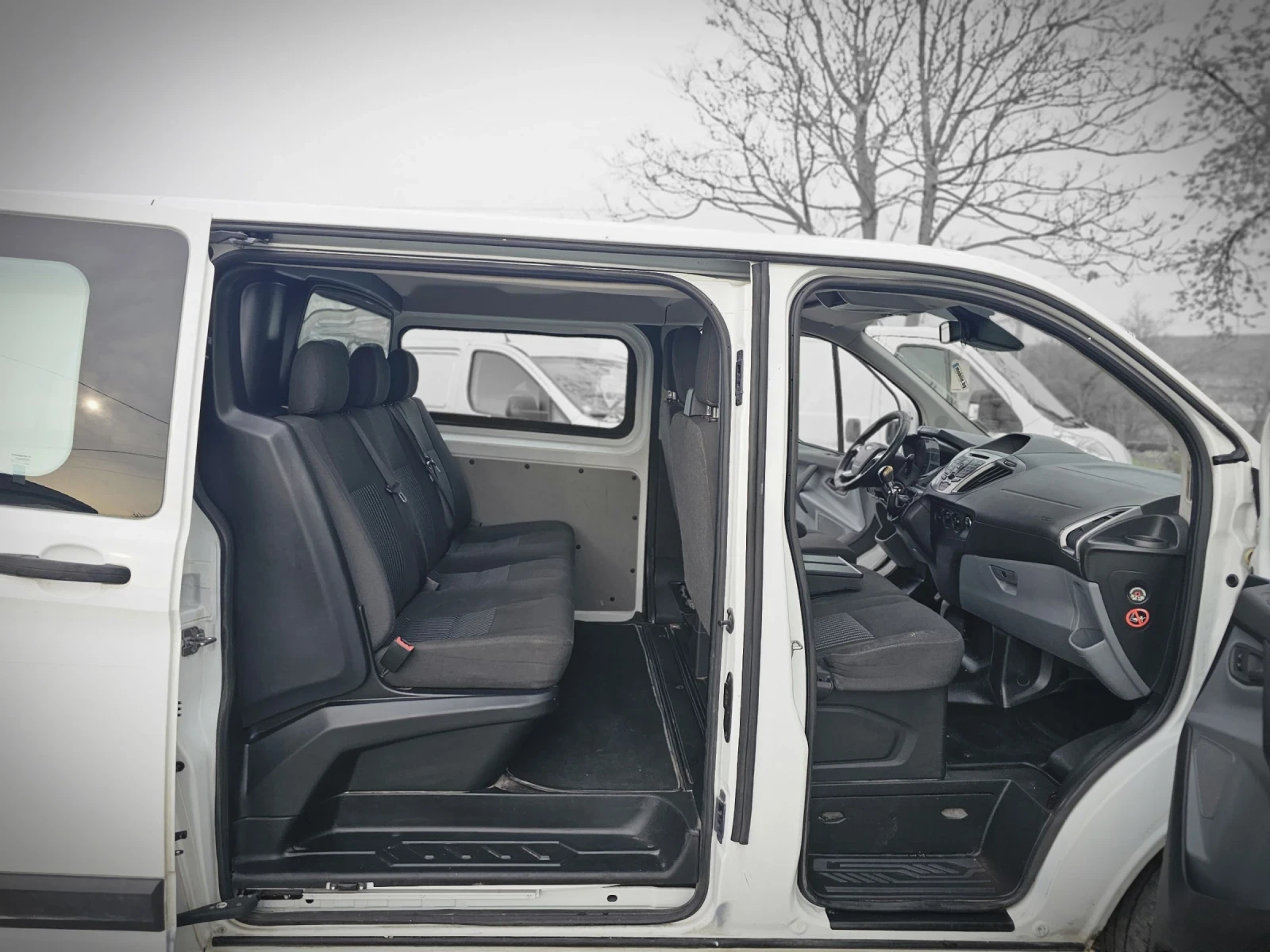 Ford Transit Custom 2.2/125к/L2H1, снимка 7 - Бусове и автобуси - 54208436