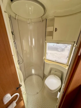 Кемпер Renault Knaus SunTraveller 🇨🇭, снимка 15 - Каравани и кемпери - 53322371