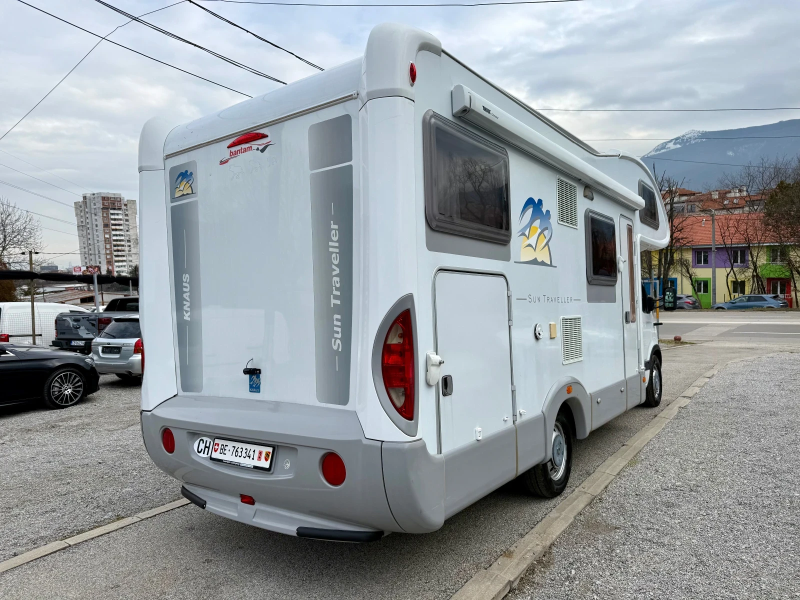 Кемпер Renault Knaus SunTraveller 🇨🇭, снимка 6 - Каравани и кемпери - 53322371