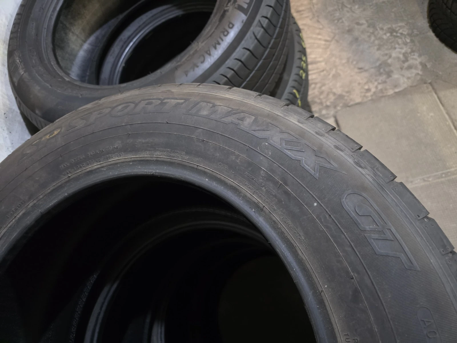 Гуми Летни 235/65R17, снимка 9 - Гуми и джанти - 56664504