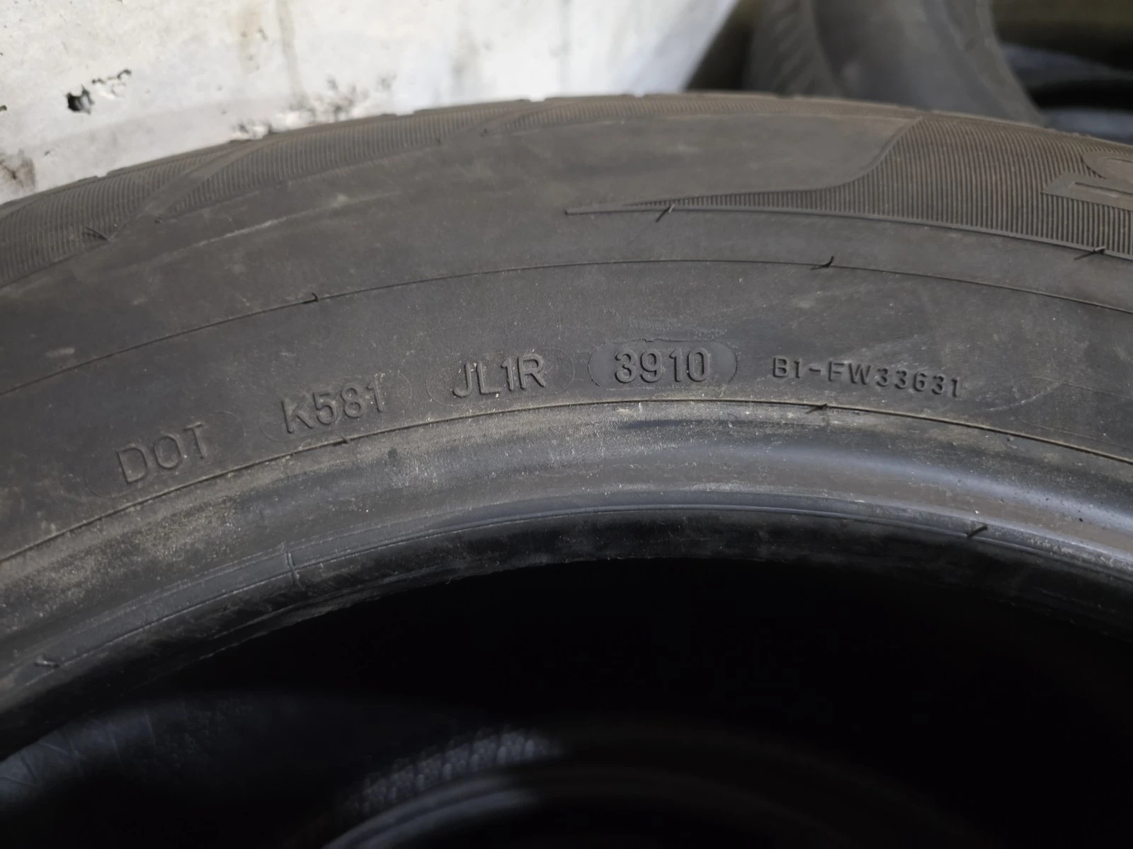 Гуми Летни 235/65R17, снимка 8 - Гуми и джанти - 56664504