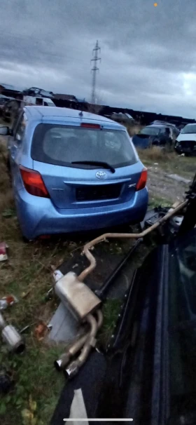  Toyota Yaris