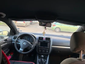 VW Golf - 2700 € / 5280.74 лв. - 44733697 7