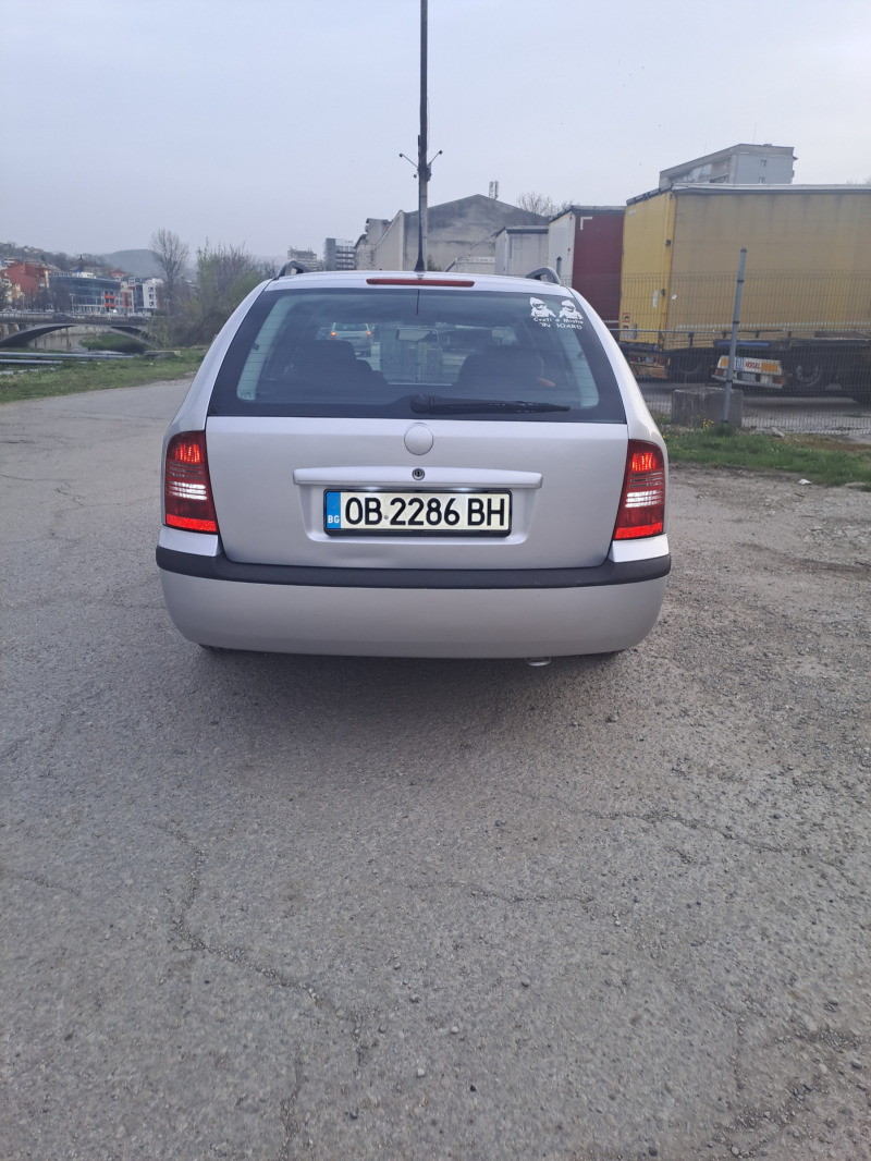 Skoda Octavia, снимка 6 - Автомобили и джипове - 45715927