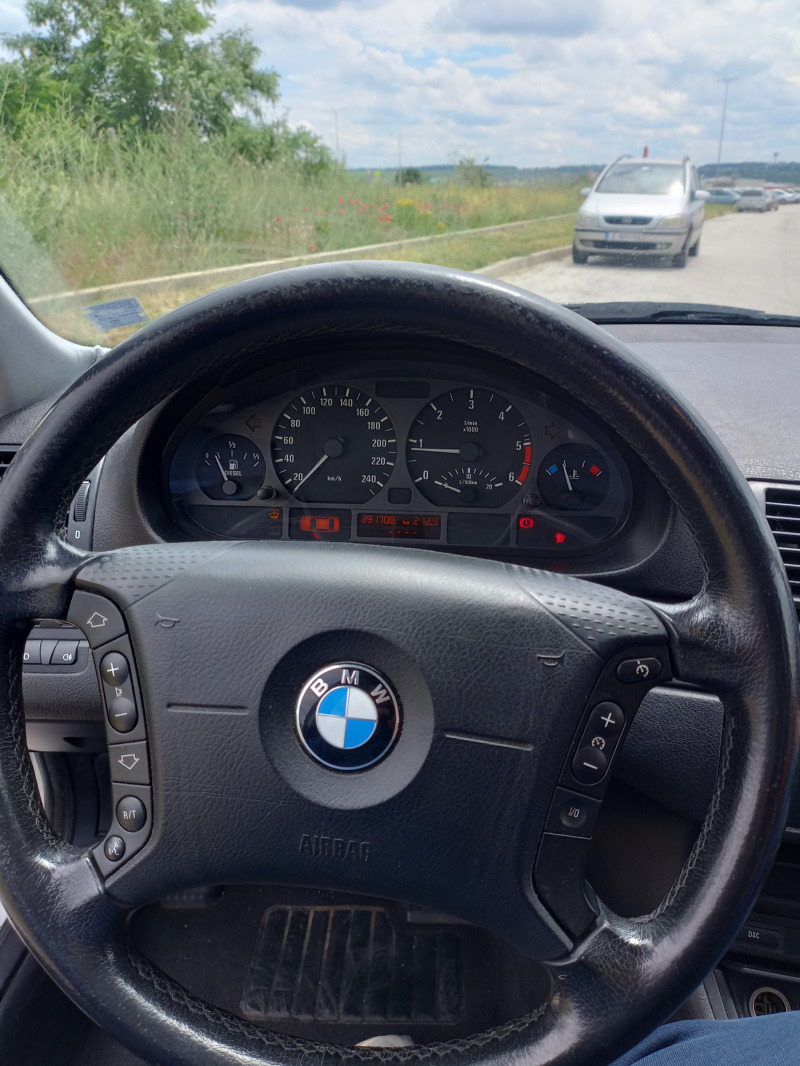 BMW 320, снимка 5 - Автомобили и джипове - 45948002