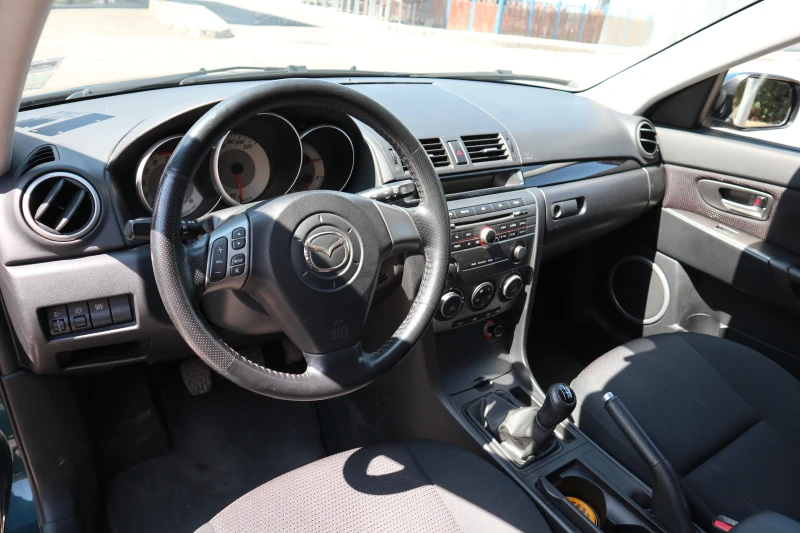 Mazda 3 1.6 105HP, снимка 11 - Автомобили и джипове - 47039983