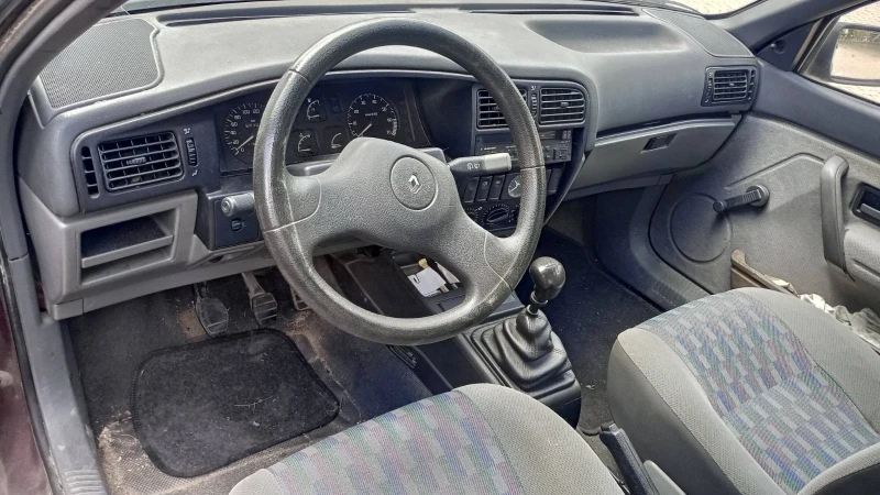 Renault 19, снимка 6 - Автомобили и джипове - 52230450