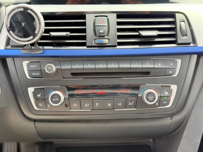 BMW 335 I Xdrive 94 000км, снимка 14 - Автомобили и джипове - 51701256