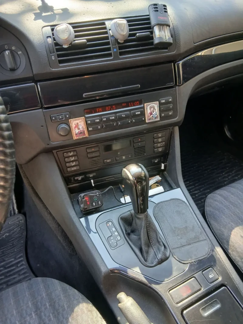 BMW 520, снимка 6 - Автомобили и джипове - 51961702