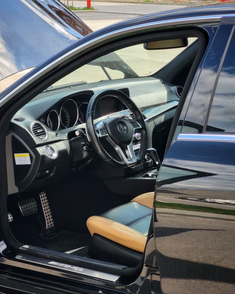 Mercedes-Benz C 63 AMG Facelift , снимка 3 - Автомобили и джипове - 52517968