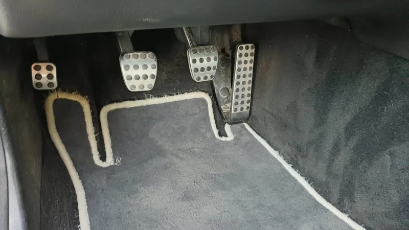 Mercedes-Benz C 220 Harman/kardon, 150 ps, снимка 11 - Автомобили и джипове - 52265053