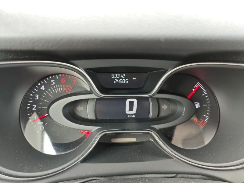 Renault Captur 0.9 TCe, снимка 8 - Автомобили и джипове - 52669387
