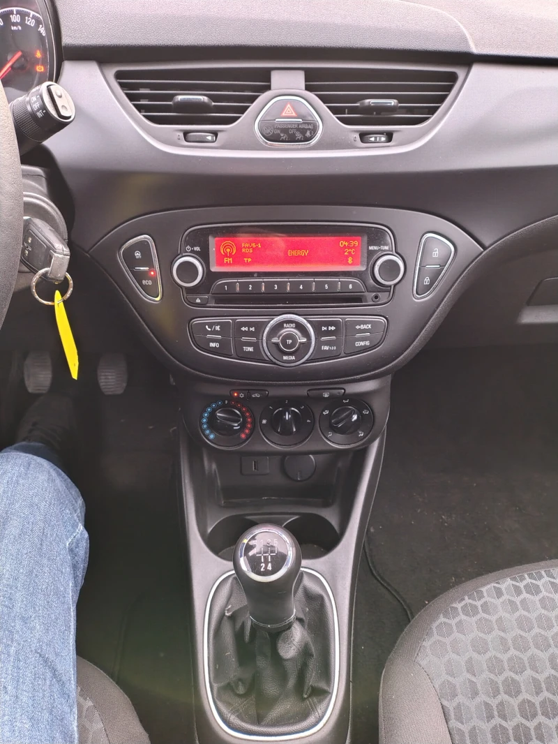 Opel Corsa 1.3 Dizel, снимка 16 - Автомобили и джипове - 53089726