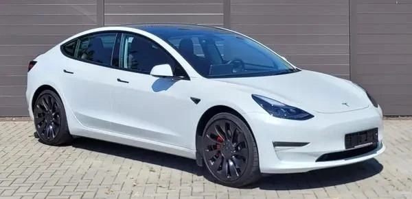 Tesla Model 3  - изображение 2