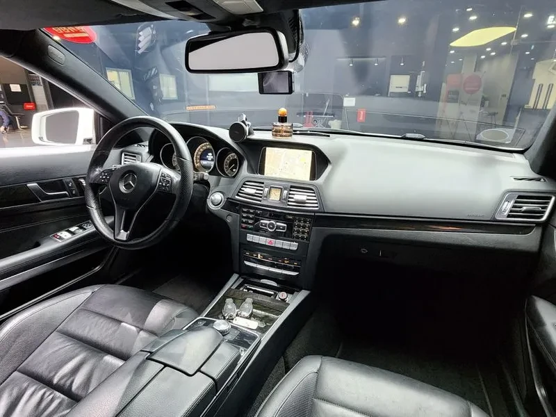 Mercedes-Benz E 200 coupe , снимка 7 - Автомобили и джипове - 54892263