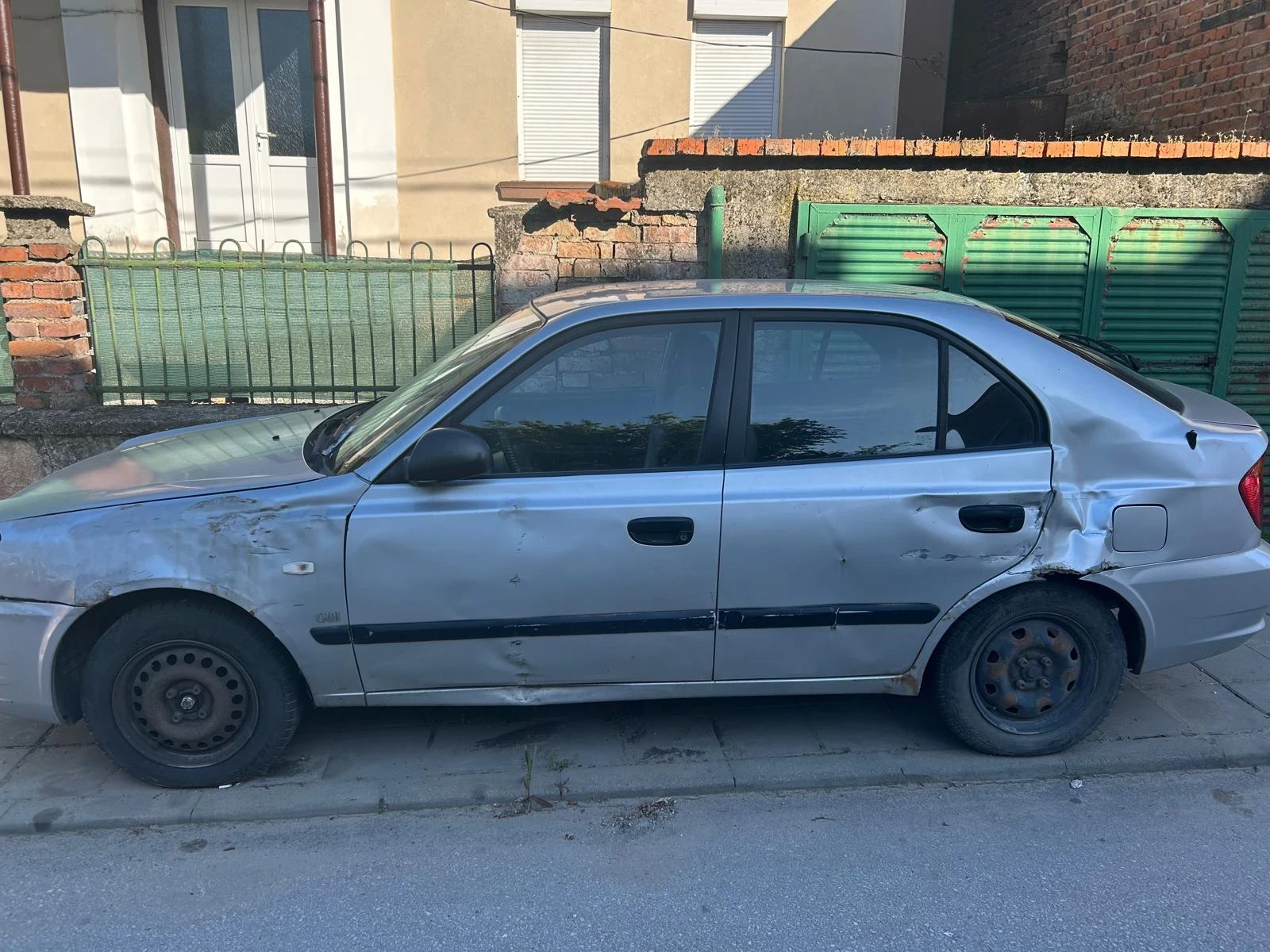 Hyundai Accent Дизел 1, 6 - изображение 5