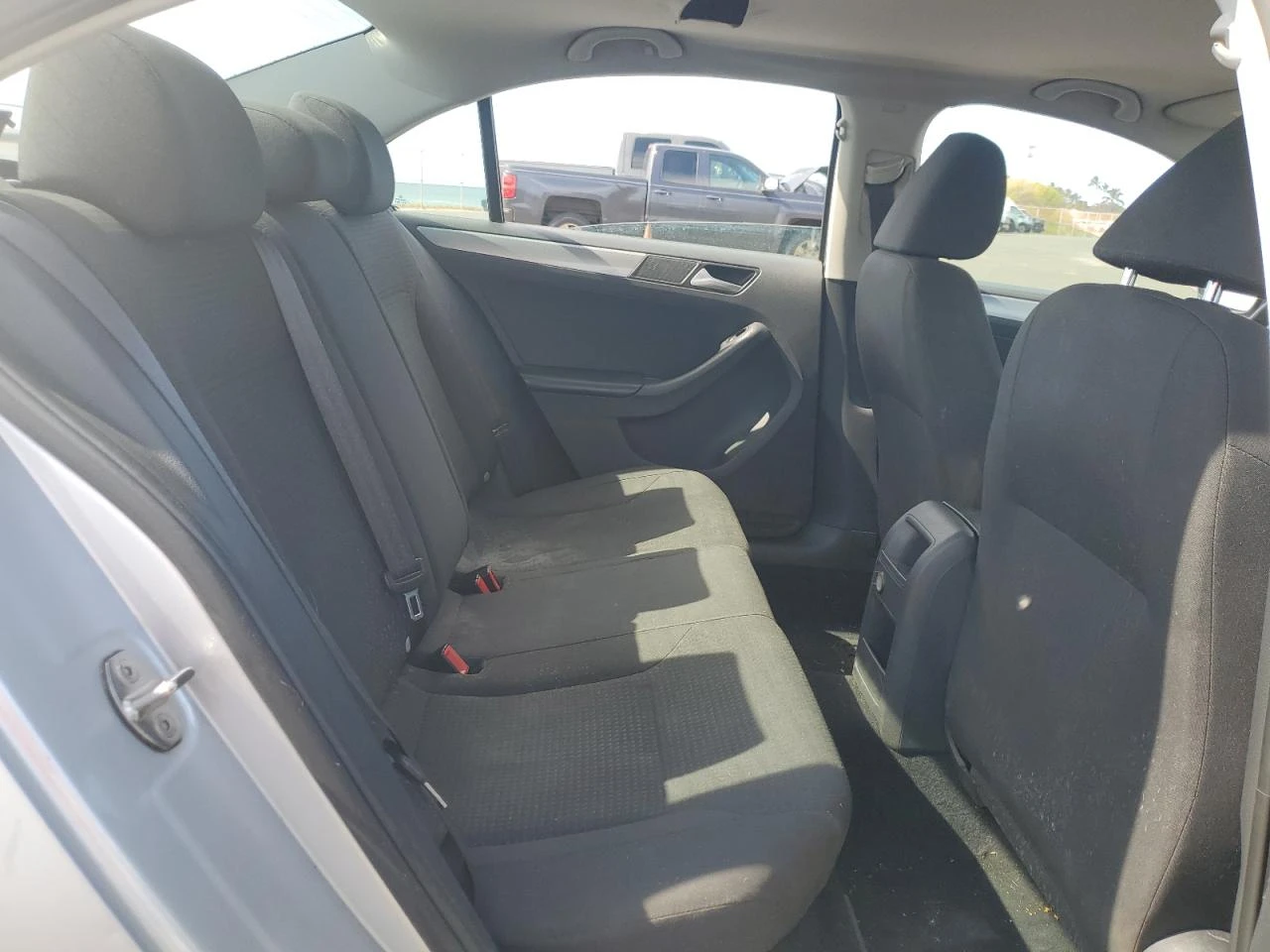 VW Jetta SE - изображение 10