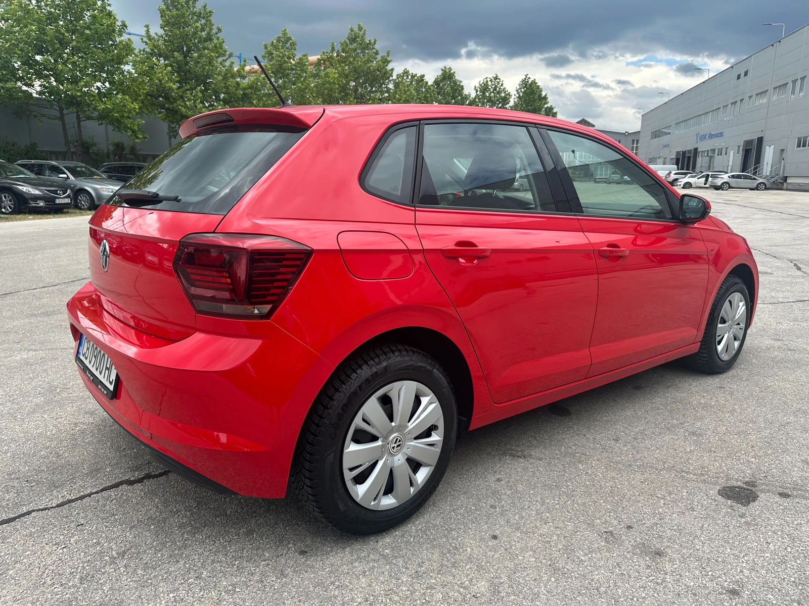VW Polo 1.0i 80 к.с. от България - изображение 4