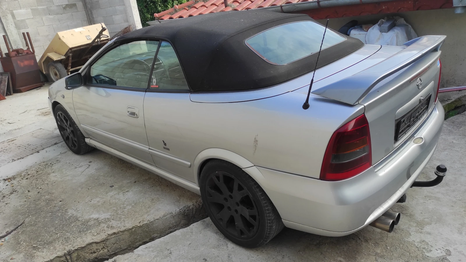 Opel Astra Bertone - изображение 9