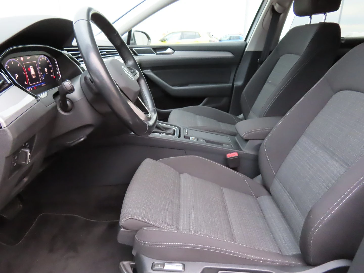 VW Passat Business 2.0 TDI SCR DSG | Mobile.bg � ����������� 5