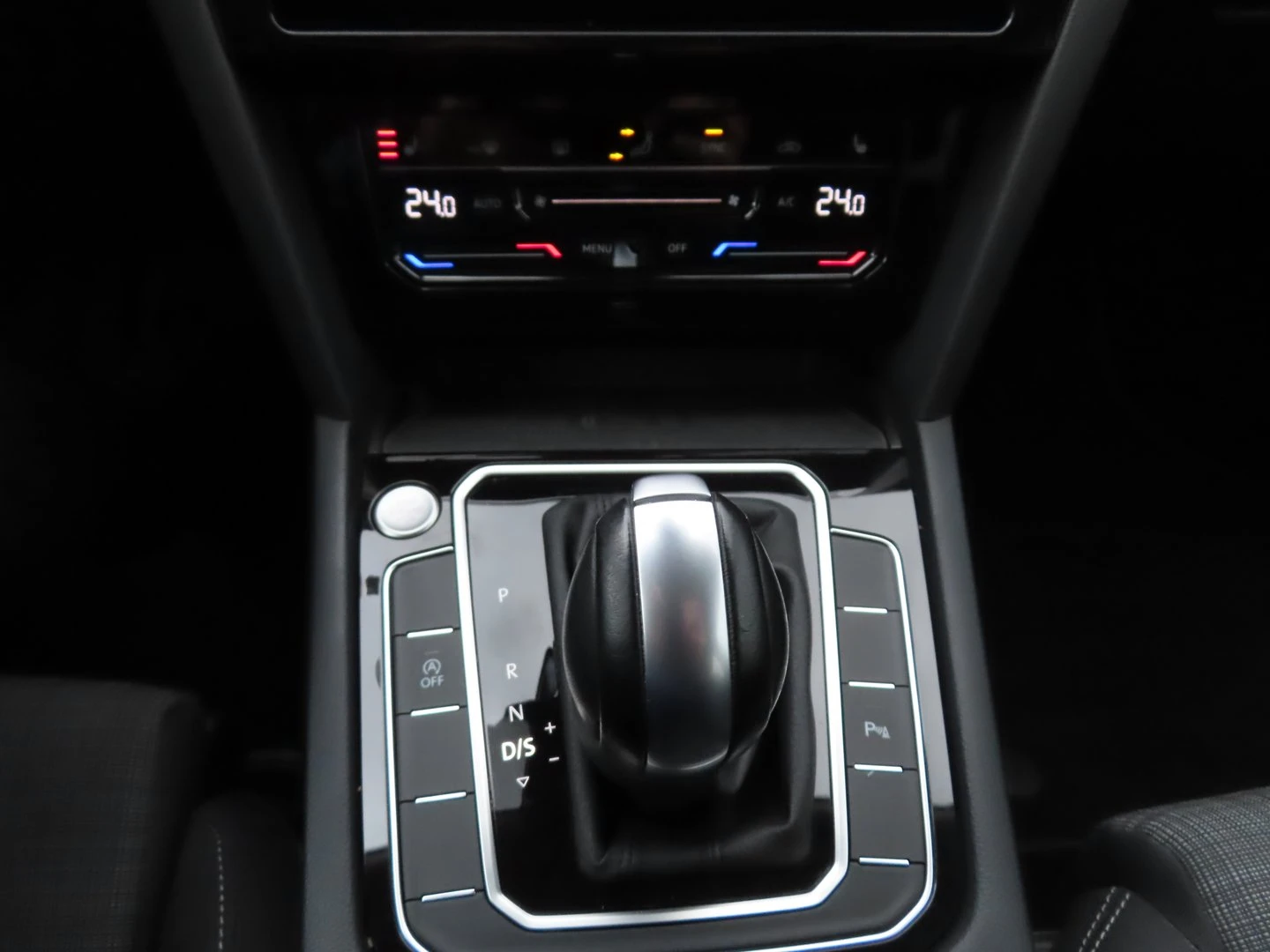 VW Passat Business 2.0 TDI SCR DSG | Mobile.bg � ����������� 11