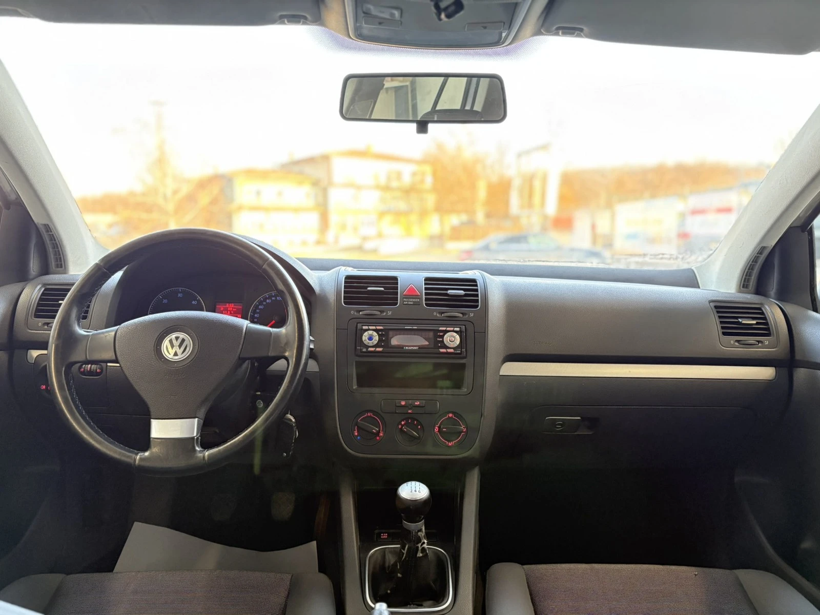 VW Golf 5 1.9TDI  6-скорости, снимка 9 - Автомобили и джипове - 53730517