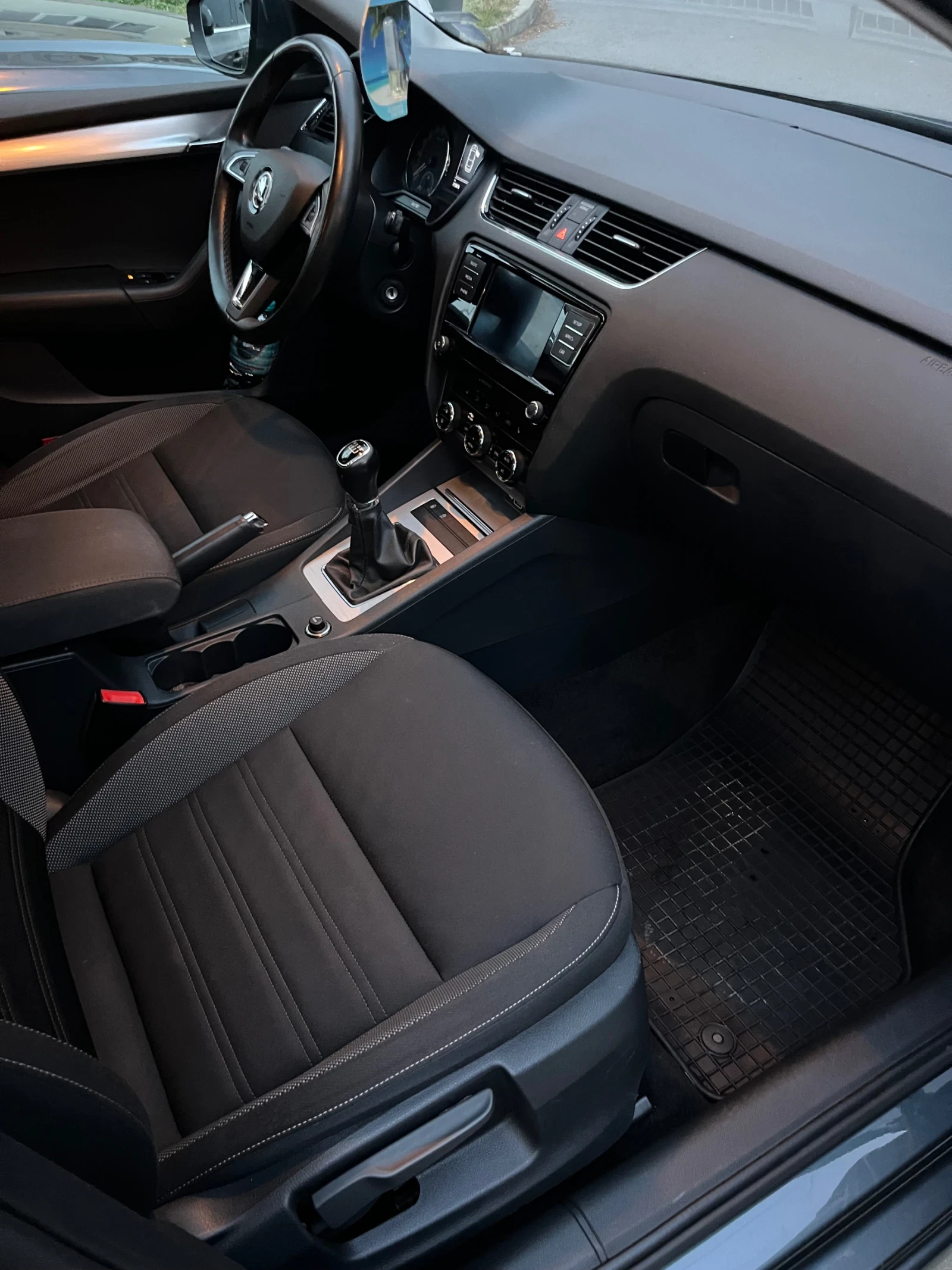 Skoda Octavia, снимка 6 - Автомобили и джипове - 53843592