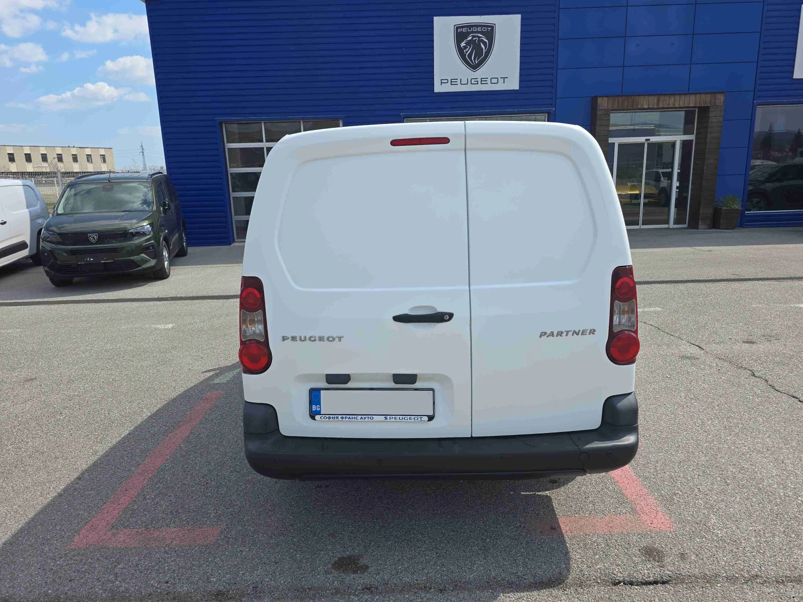 Peugeot Partner FRG LONG2 1.6 BlueHDI 100, снимка 6 - Автомобили и джипове - 53981753