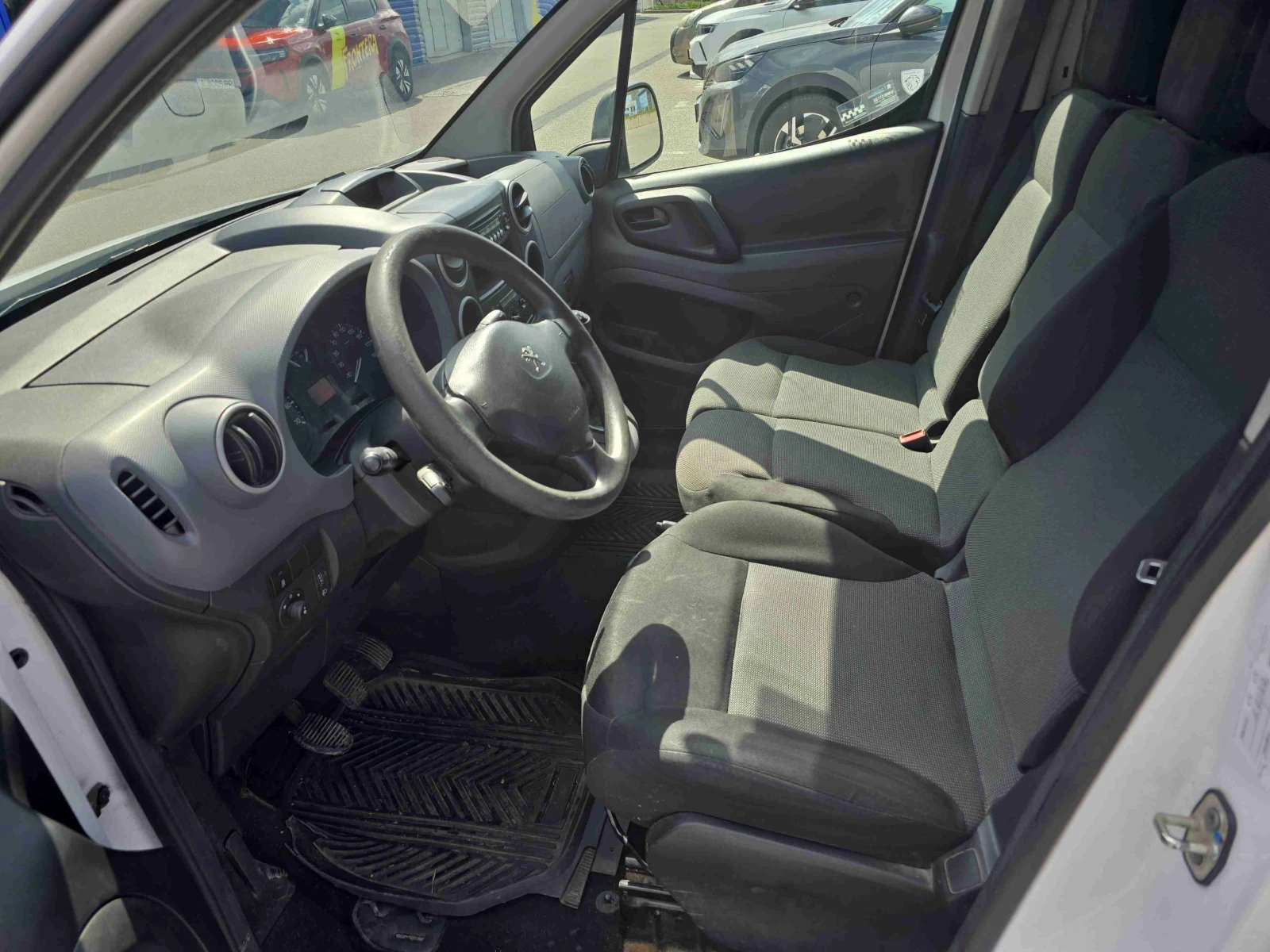 Peugeot Partner FRG LONG2 1.6 BlueHDI 100, снимка 10 - Автомобили и джипове - 53981753