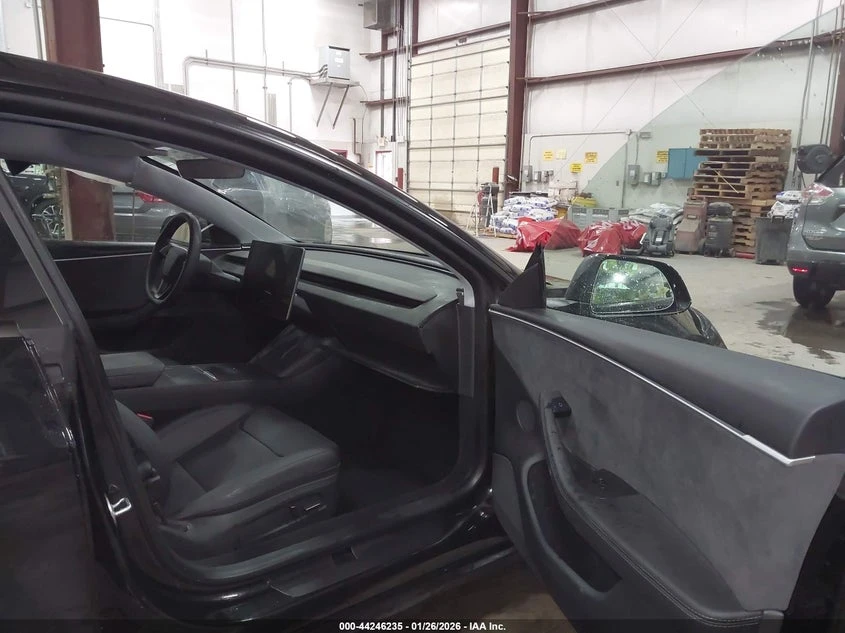 Tesla Model 3 Long Range All-Wheel Drive, снимка 5 - Автомобили и джипове - 54039576