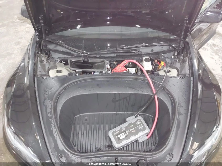 Tesla Model 3 Long Range All-Wheel Drive, снимка 10 - Автомобили и джипове - 54039576