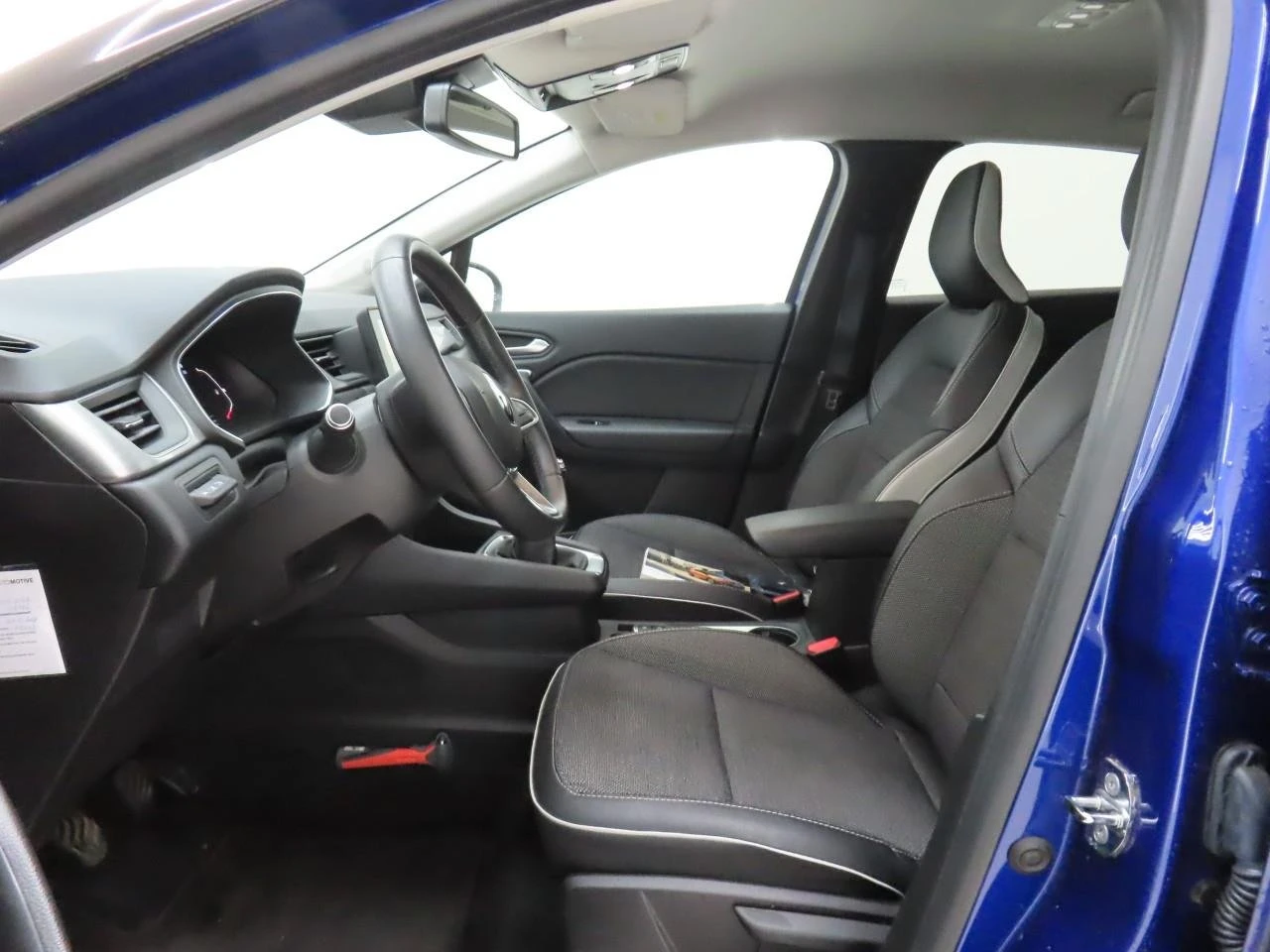 Renault Captur 1.0 TCe Intens, снимка 6 - Автомобили и джипове - 54254613