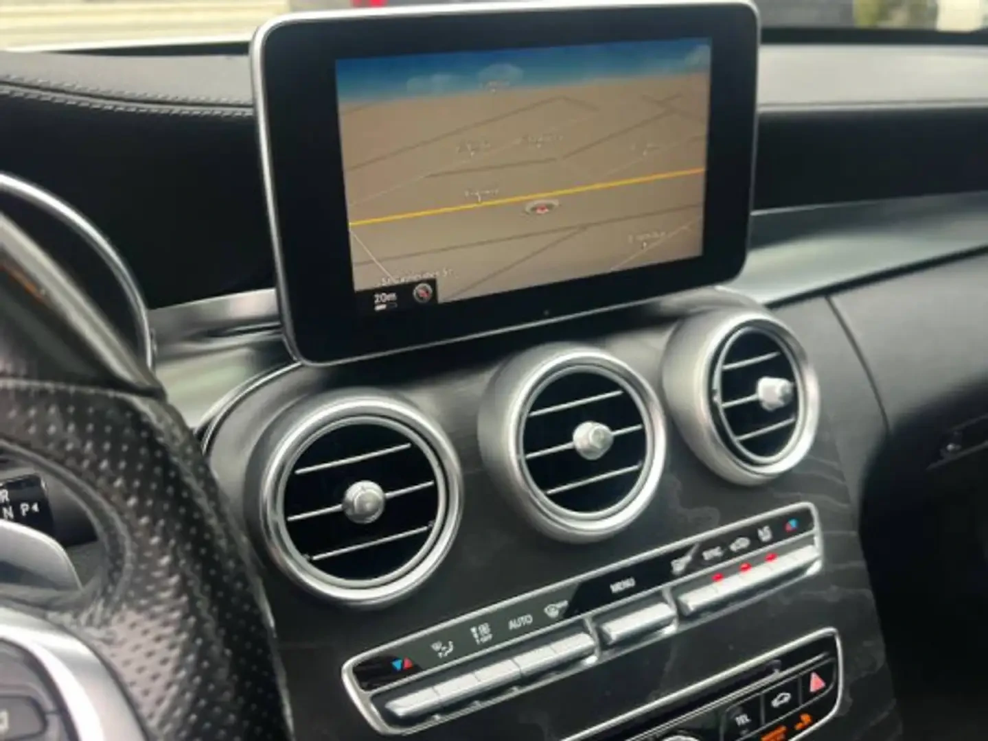 Mercedes-Benz C 400 * AMG* 4MATIC* HUD* pano* distronic* ЛИЗИНГ, снимка 10 - Автомобили и джипове - 55898717