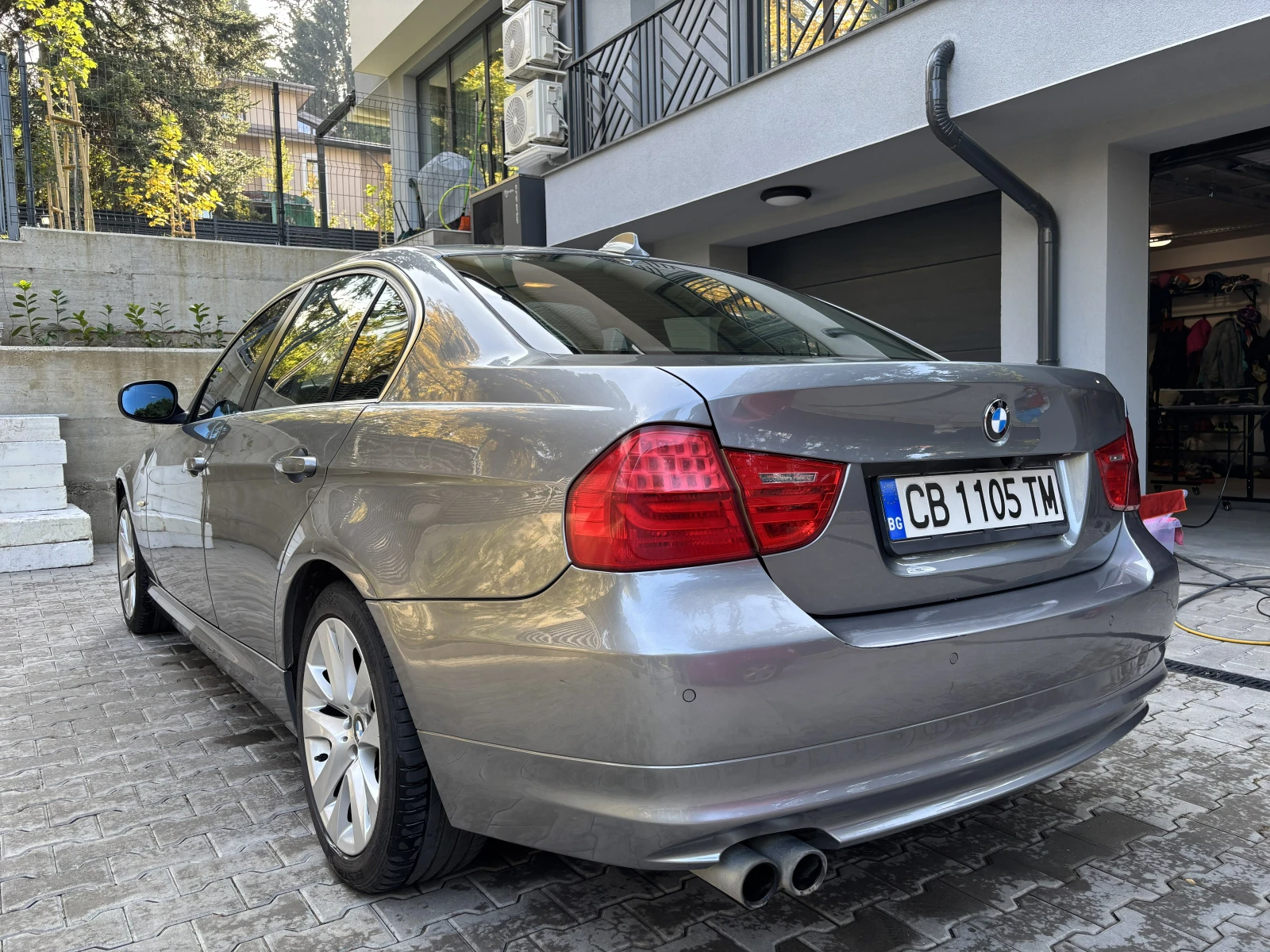 BMW 330 i CarPlay/Android Auto, снимка 3 - Автомобили и джипове - 56097046