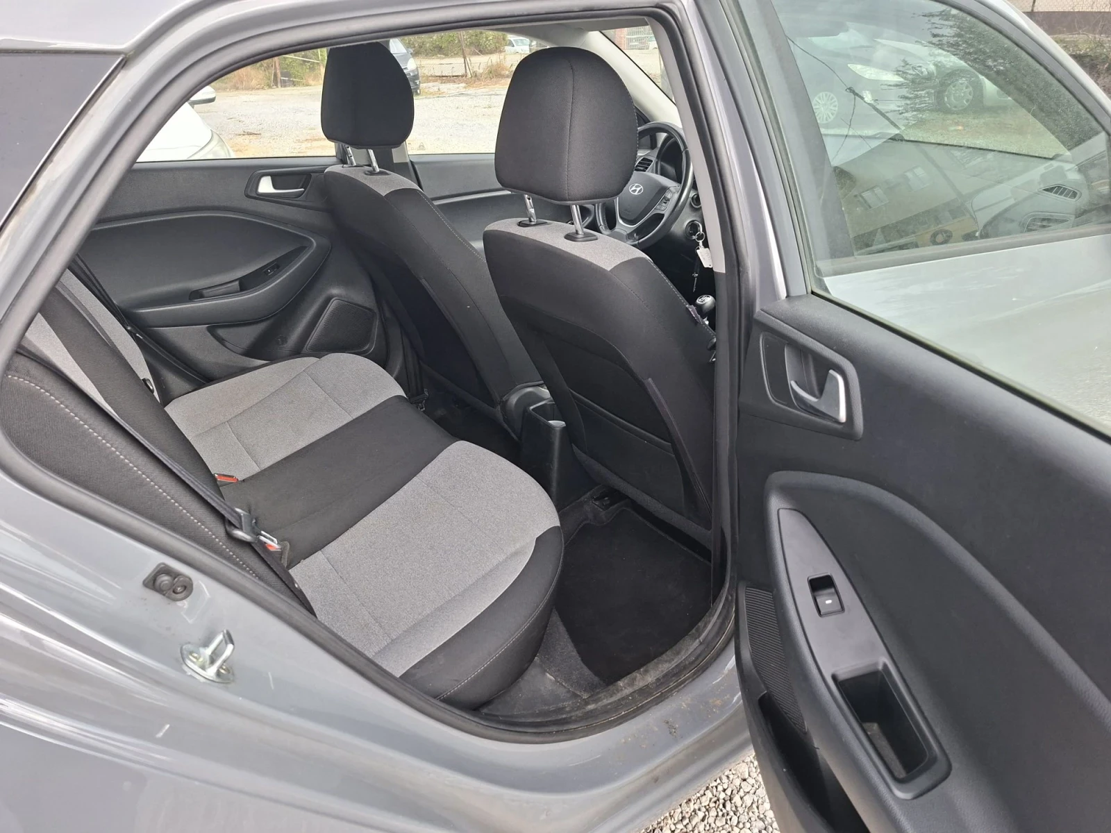 Hyundai I20, снимка 10 - Автомобили и джипове - 56271292