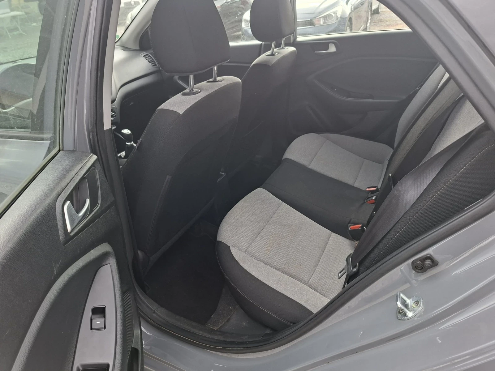 Hyundai I20, снимка 11 - Автомобили и джипове - 56271292