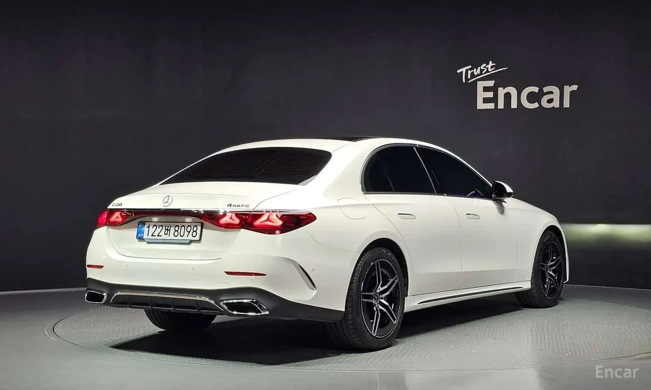 Mercedes-Benz E 300 * E300 4MATIC AMG Line * , снимка 2 - Автомобили и джипове - 56280726