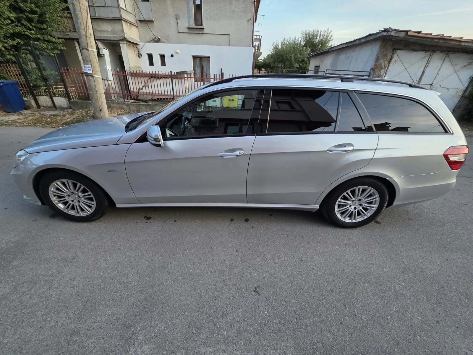 Mercedes-Benz E 300, снимка 7 - Автомобили и джипове - 56363228