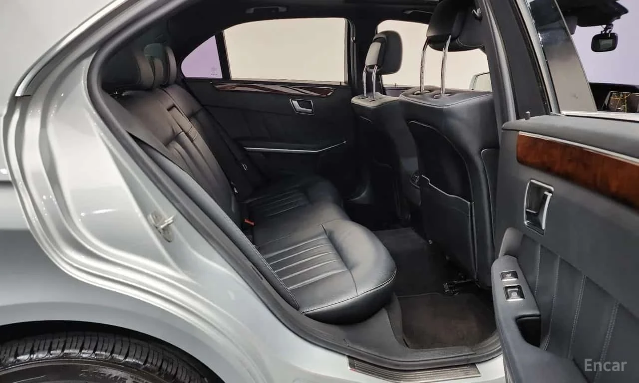 Mercedes-Benz E 300 * E300 Elegance * ЦЕНА ДО БГ, снимка 15 - Автомобили и джипове - 56506253