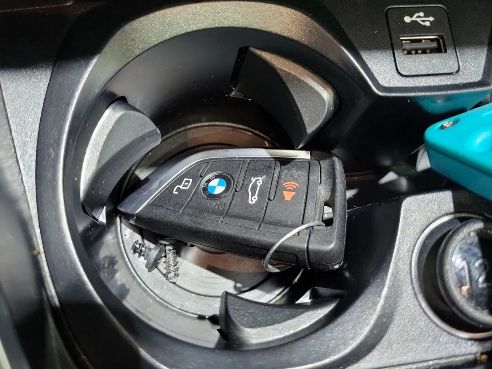 BMW 330 I XDRIVE , снимка 10 - Автомобили и джипове - 56564476