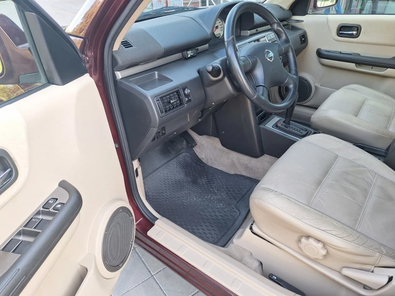 Nissan X-trail 2.0I FULL!, снимка 4 - Автомобили и джипове - 46607270